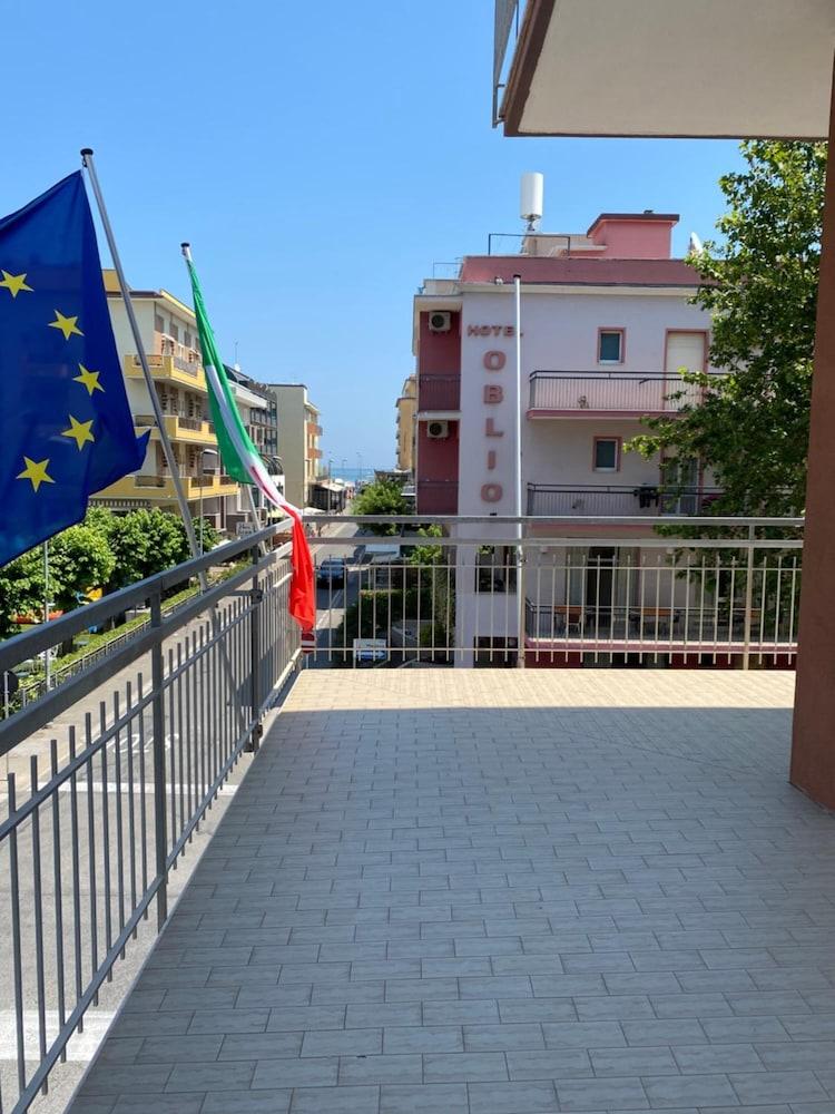 Hotel Nova Dhely Rimini Exterior photo