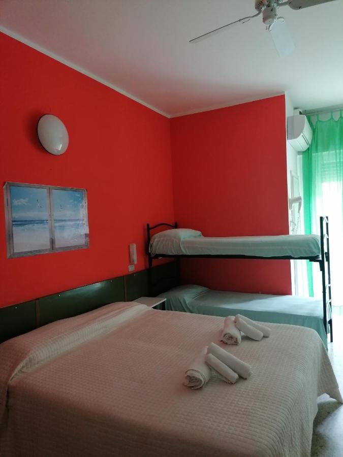 Hotel Nova Dhely Rimini Exterior photo