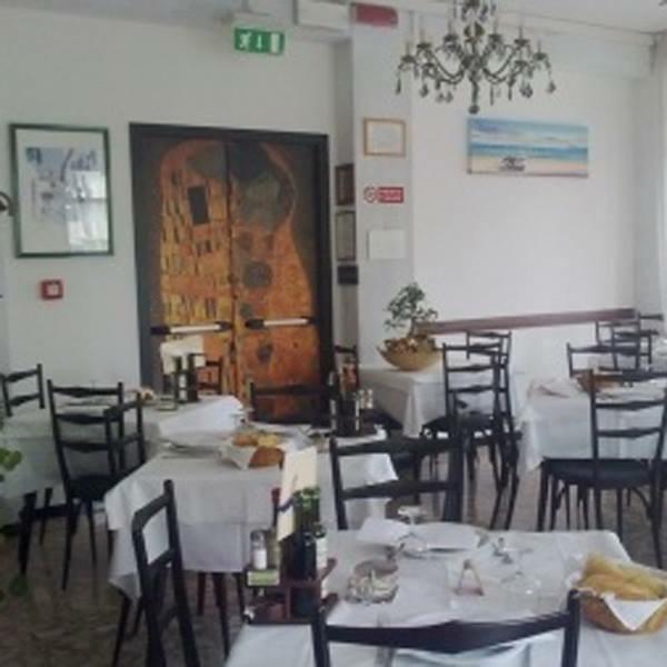 Hotel Nova Dhely Rimini Exterior photo